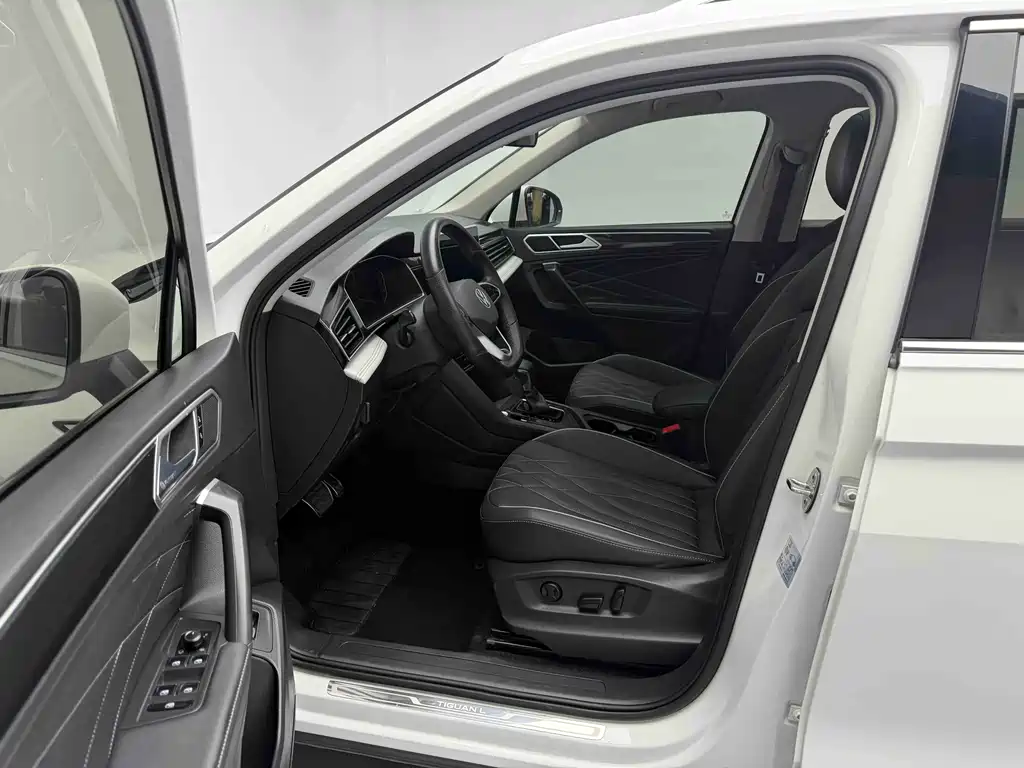 Volkswagen Tiguan L 2022 330TSI Automatic FWD Zhixiang Edition
