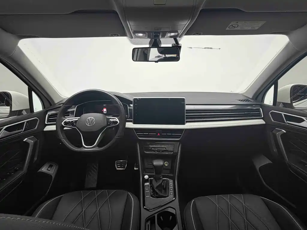 Volkswagen Tiguan L 2022 330TSI Automatic FWD Zhixiang Edition