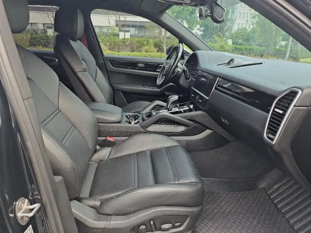 Cayenne 2022 Cayenne 3.0T Platinum Edition