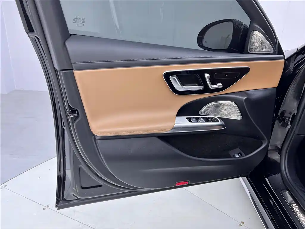 Mercedes-Benz E-Class 2024 E 260 L