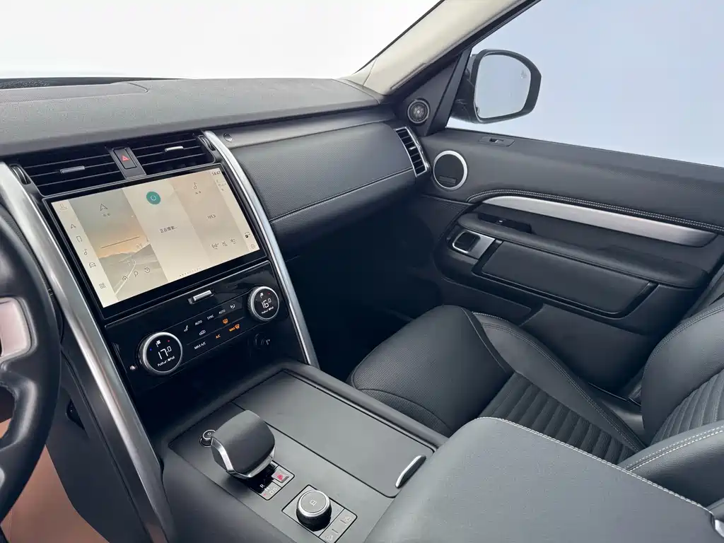 Land Rover Discovery 2024 360PS Dynamic SE