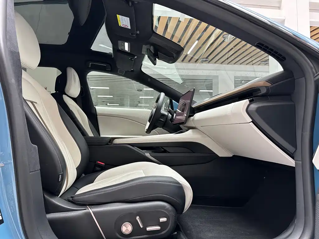 Zeekr 007 GT 2025 AWD Intelligent Driving Edition 75kWh