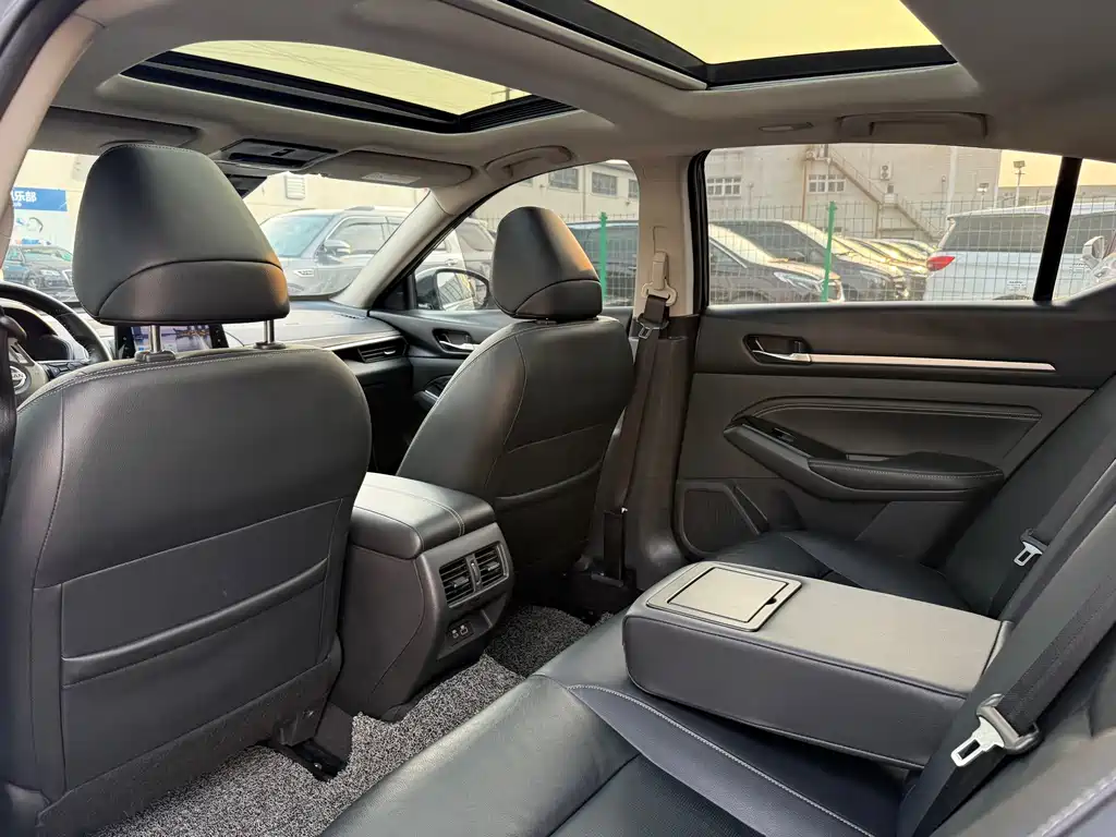 Nissan Altima 2021 2.0L XL Upper AD1 Intelligent Driving Pilot Edition