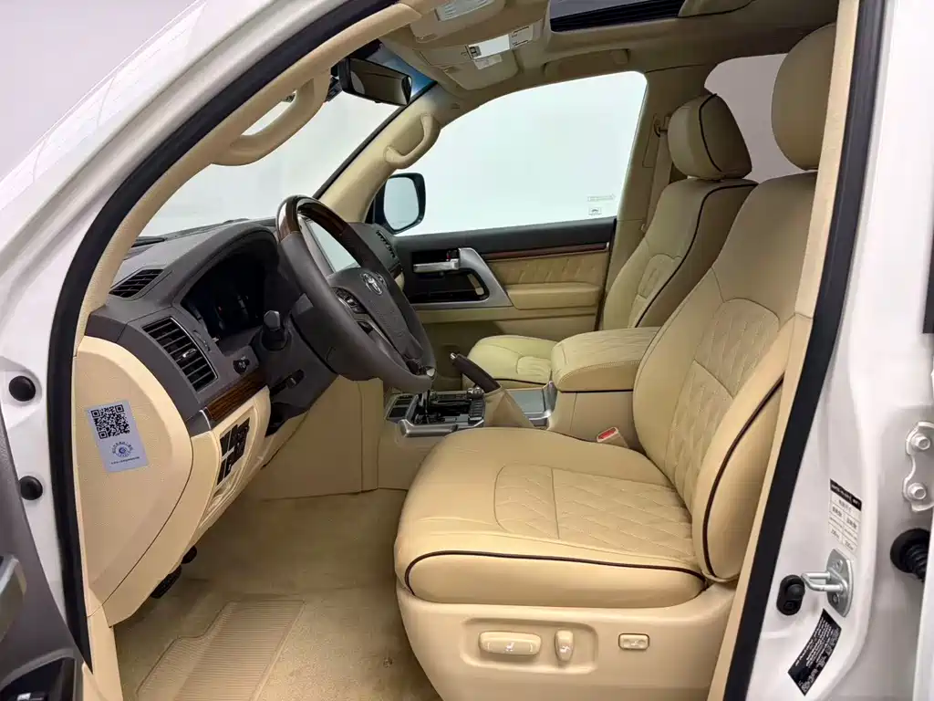 Toyota Land Cruiser (Import) 2017 5.7L VXR