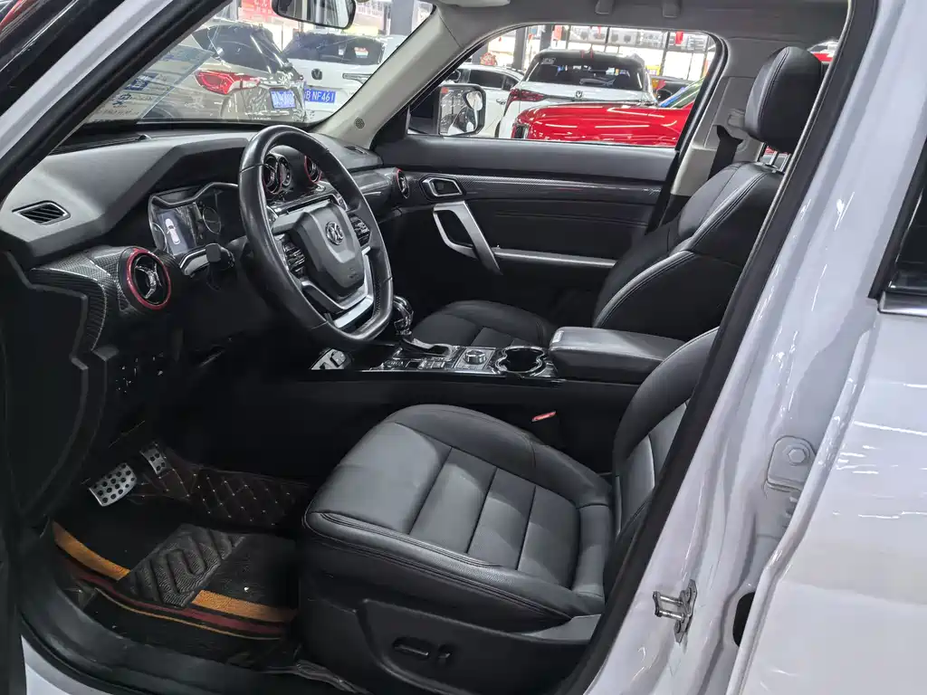 Beijing BJ20 1.5T CVT Luxury