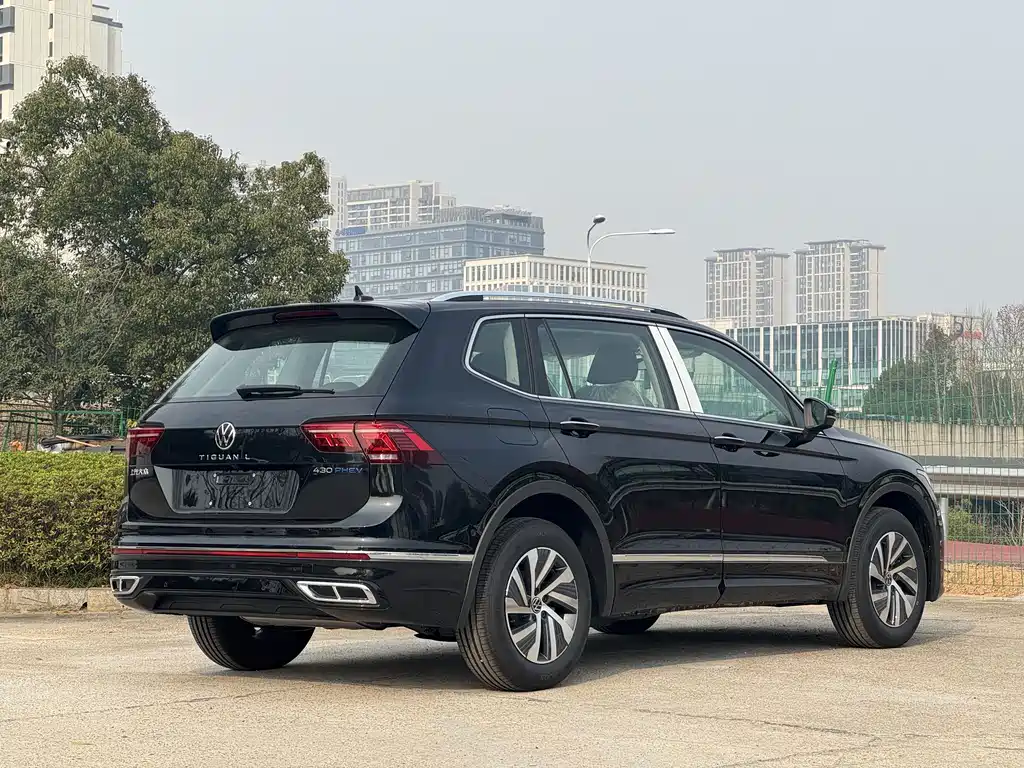 Tiguan L PHEV 2023 430PHEV Plug-in Hybrid Premium Edition
