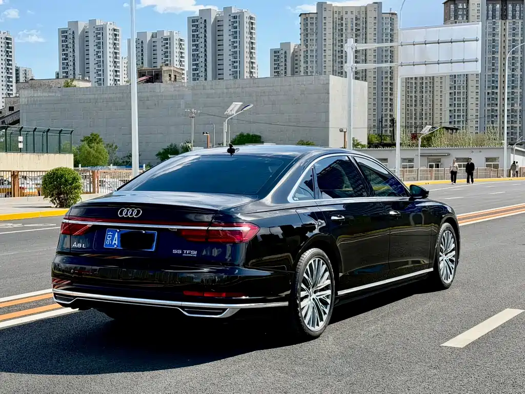 Audi A8L 55 TFSI quattro Luxury 2018
