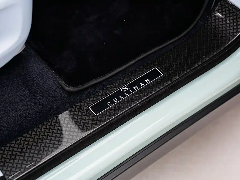Cullinan 2022 Black Badge