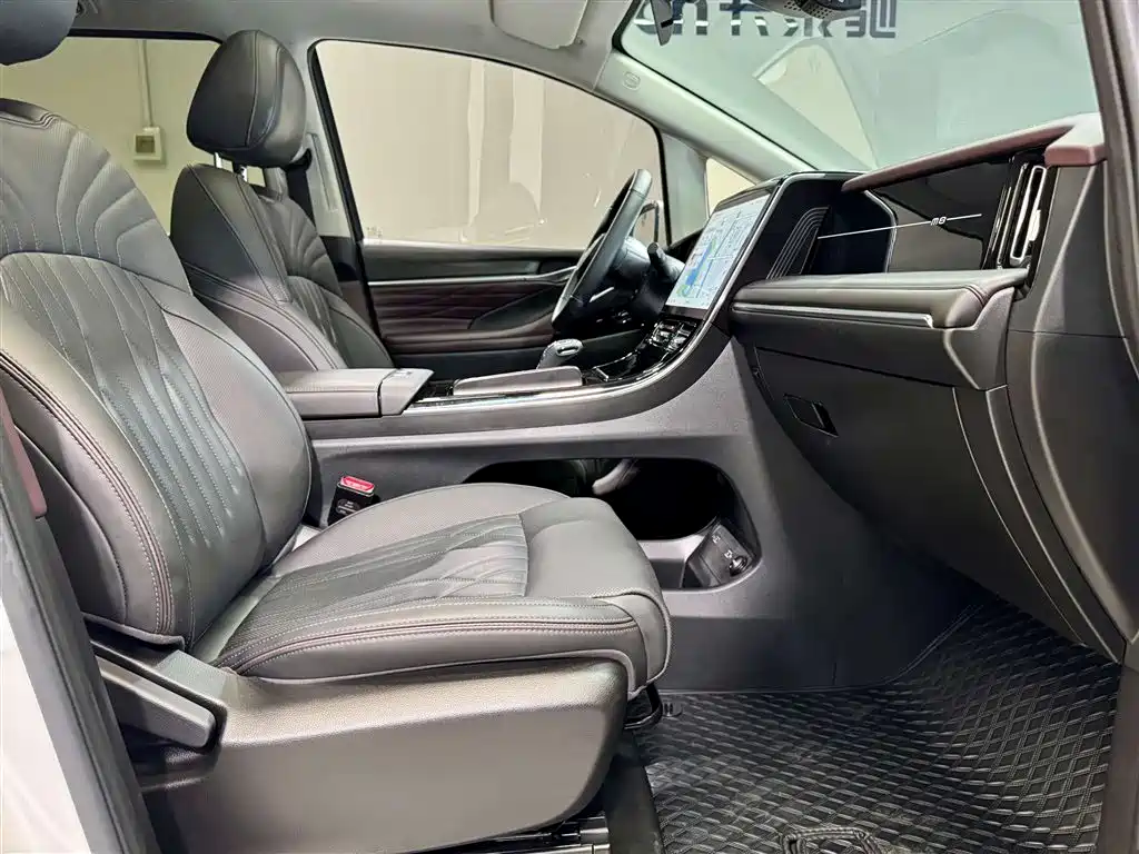 GAC Trumpchi M8 2024 Master Series 400T Prestige Edition