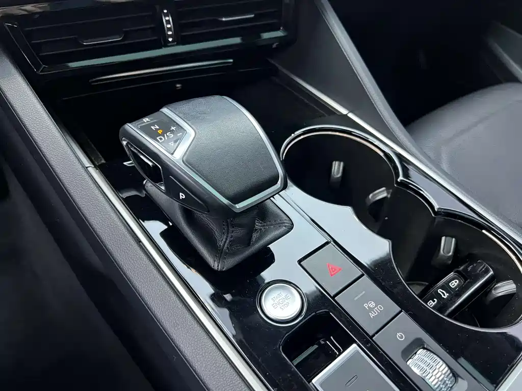 Volkswagen Touareg 2020 3.0 TSI Sharp Edition China VI