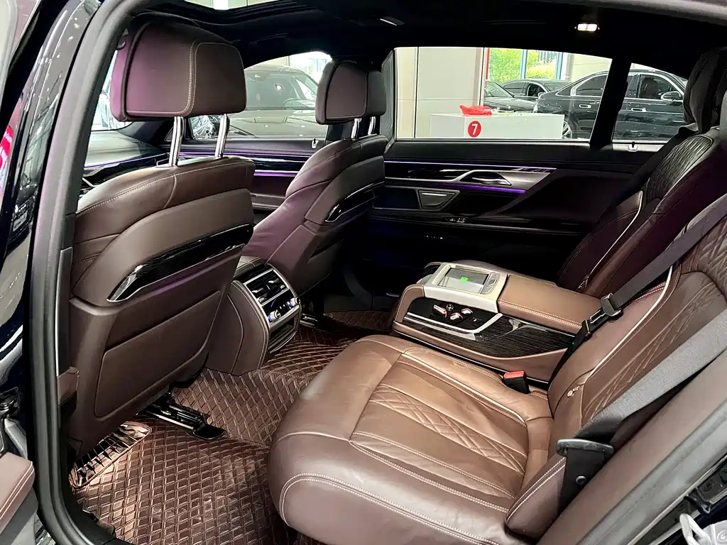 BMW 7 Series 2019 730Li M Sport Package