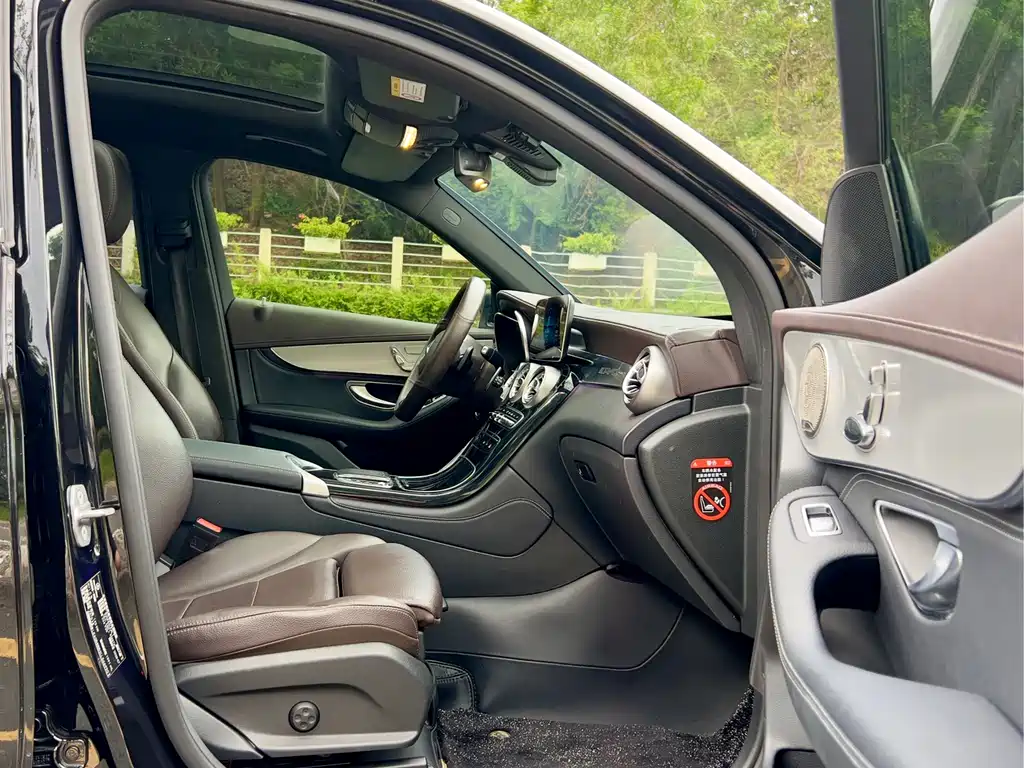 Mercedes-Benz GLC 260 L 4MATIC Dynamic Edition (2020 Facelift)