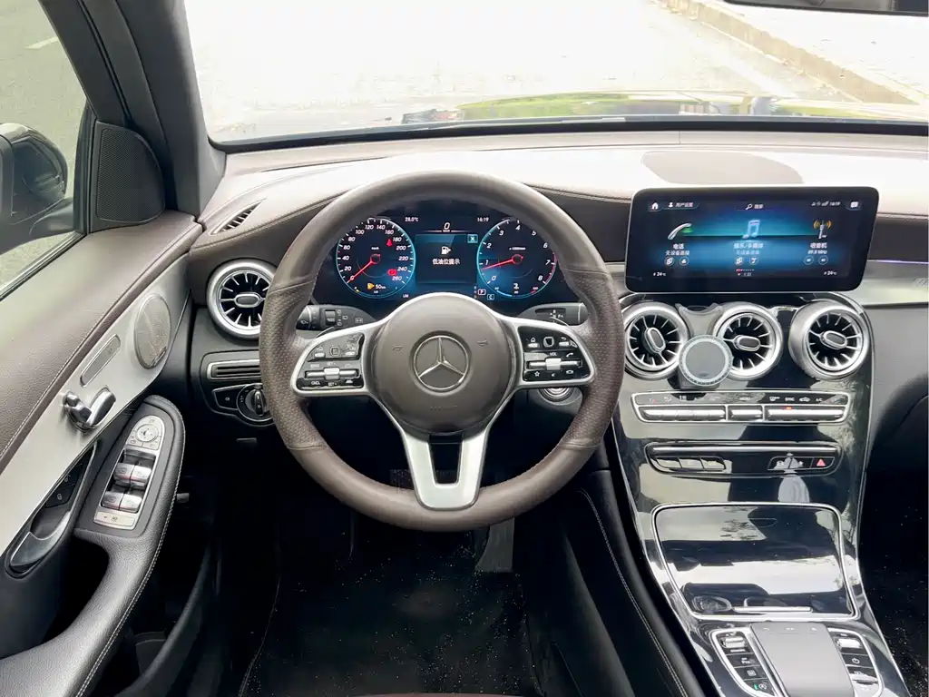 Mercedes-Benz GLC 260 L 4MATIC Dynamic Edition (2020 Facelift)