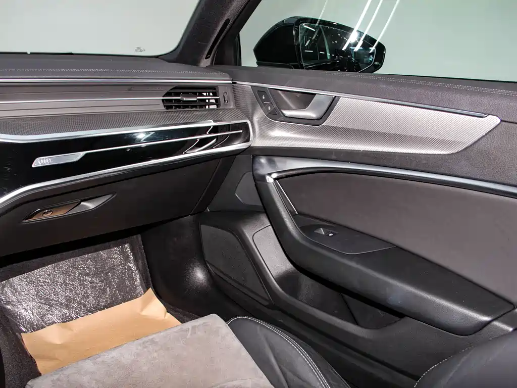 Audi A6L 2021 40 TFSI Luxury Dynamic Edition