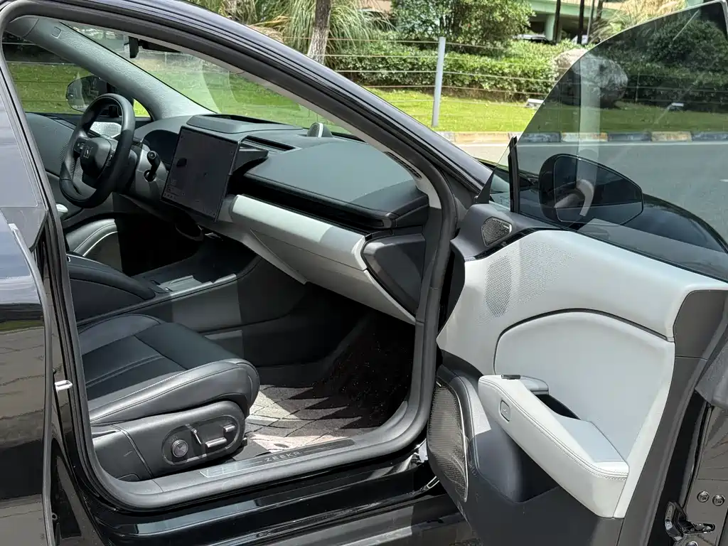 Zeekr 007 2025 RWD Intelligent Driving Edition 75kWh