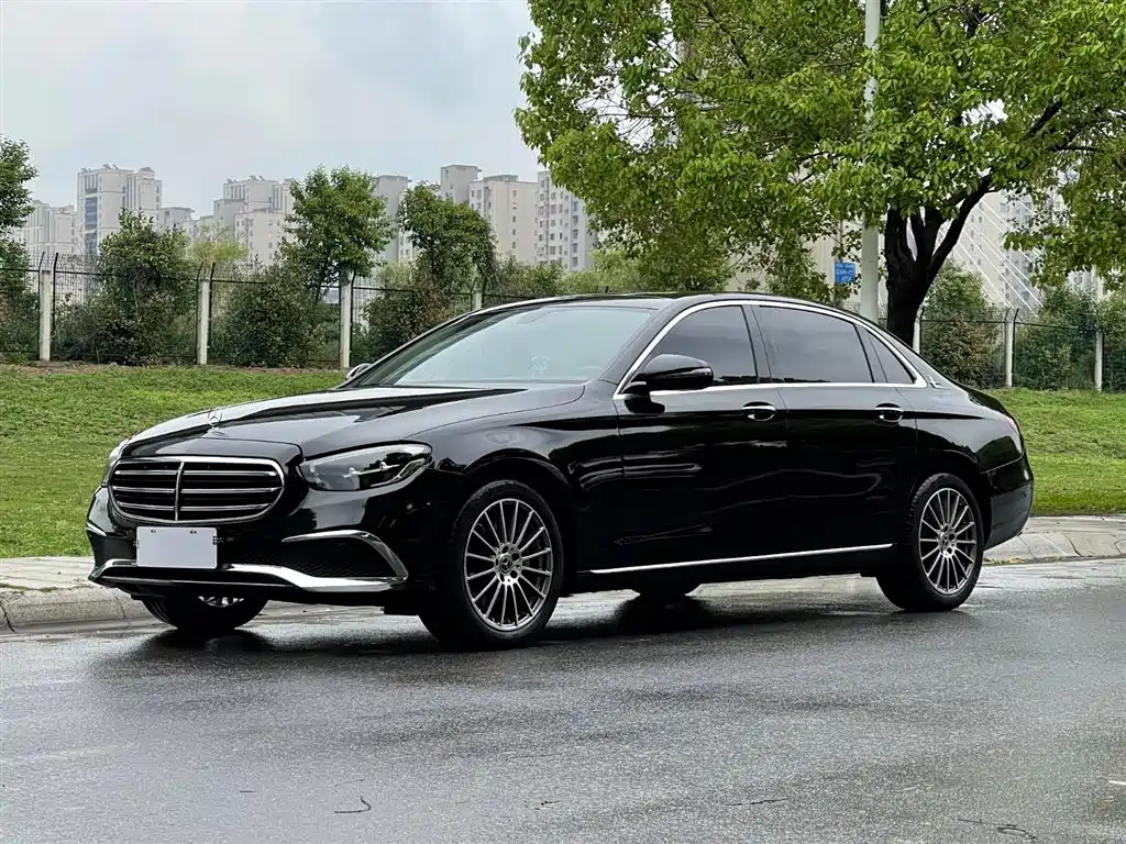 Mercedes-Benz E-Class 2023 Facelift E 260 L