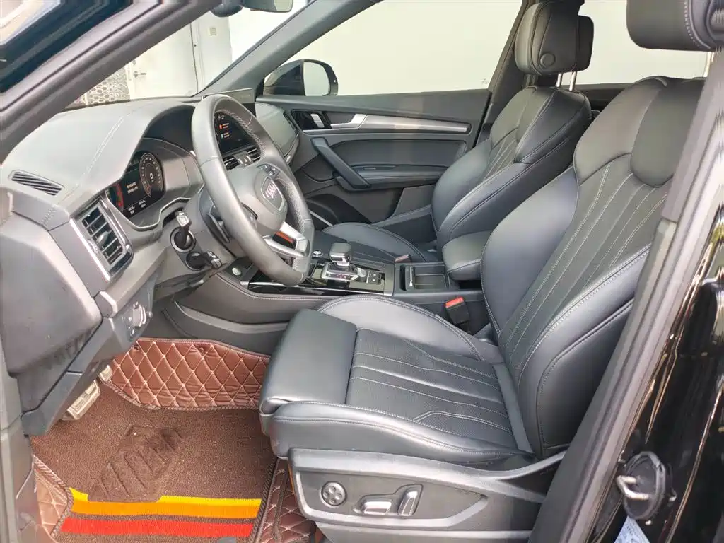 Audi Q5L 2024 40 TFSI Luxury Dynamic Edition