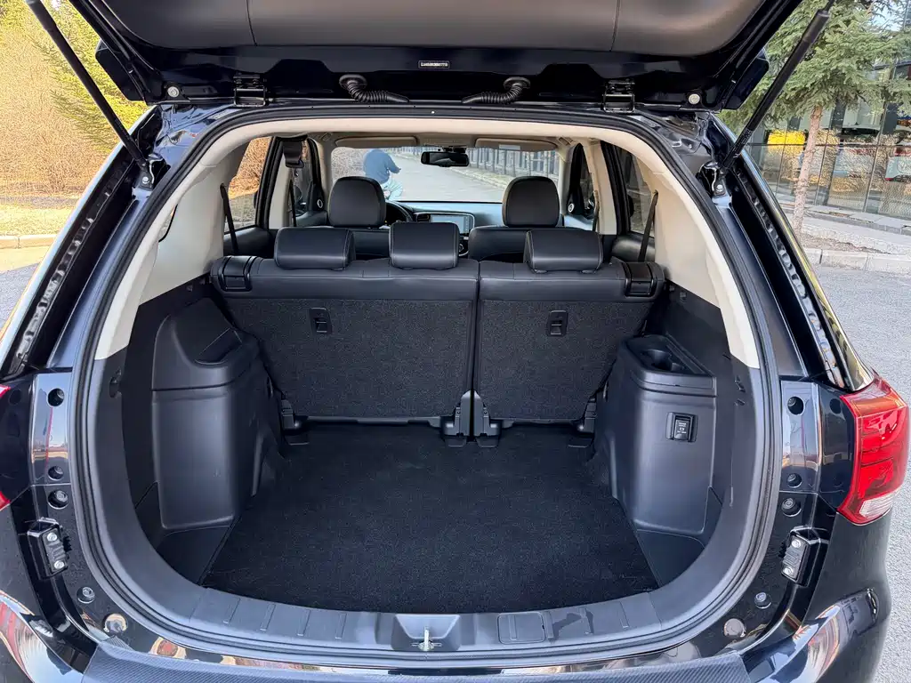 Outlander 2021 2.0L FWD Enjoy Edition 5-Seater