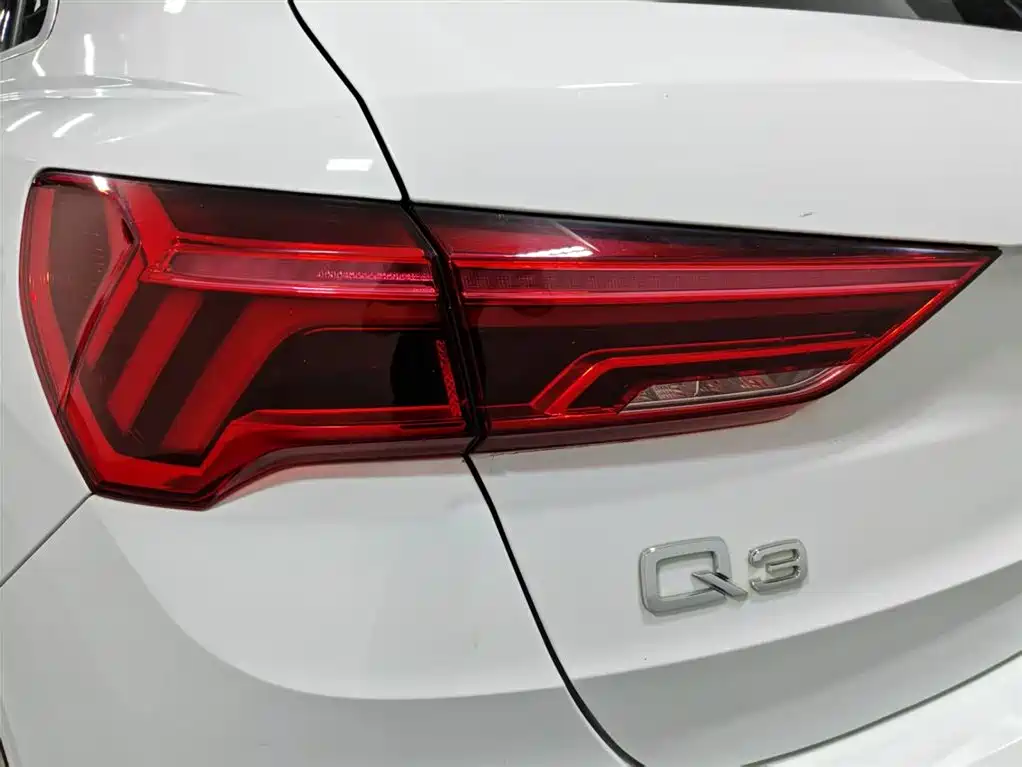Audi Q3 2020 35 TFSI Premium