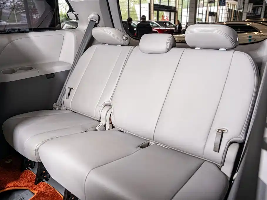2018 Toyota Sienna 3.5L US Spec
