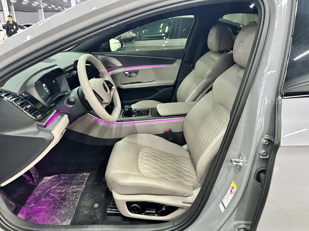 BYD Han 2025 DM-i 125km LiDAR Intelligent Driving