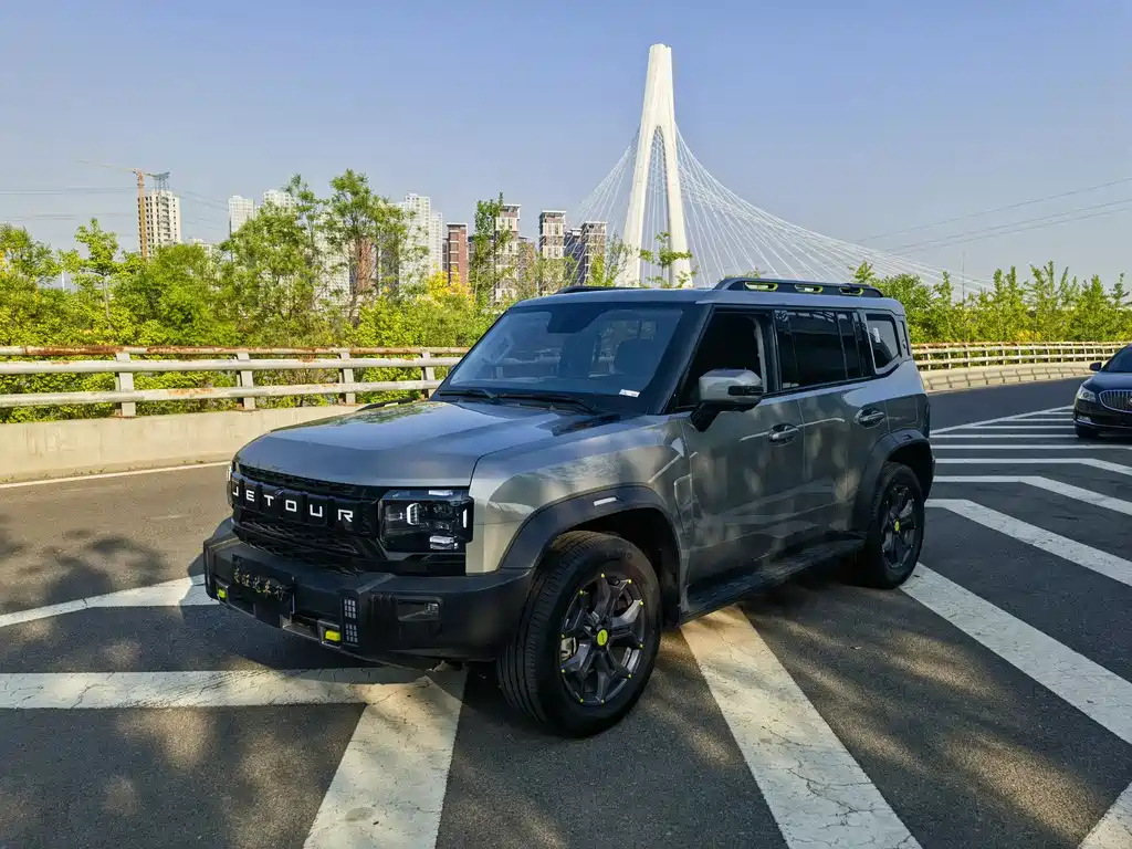 Jetour Traveler 2023 2.0T AWD Cross
