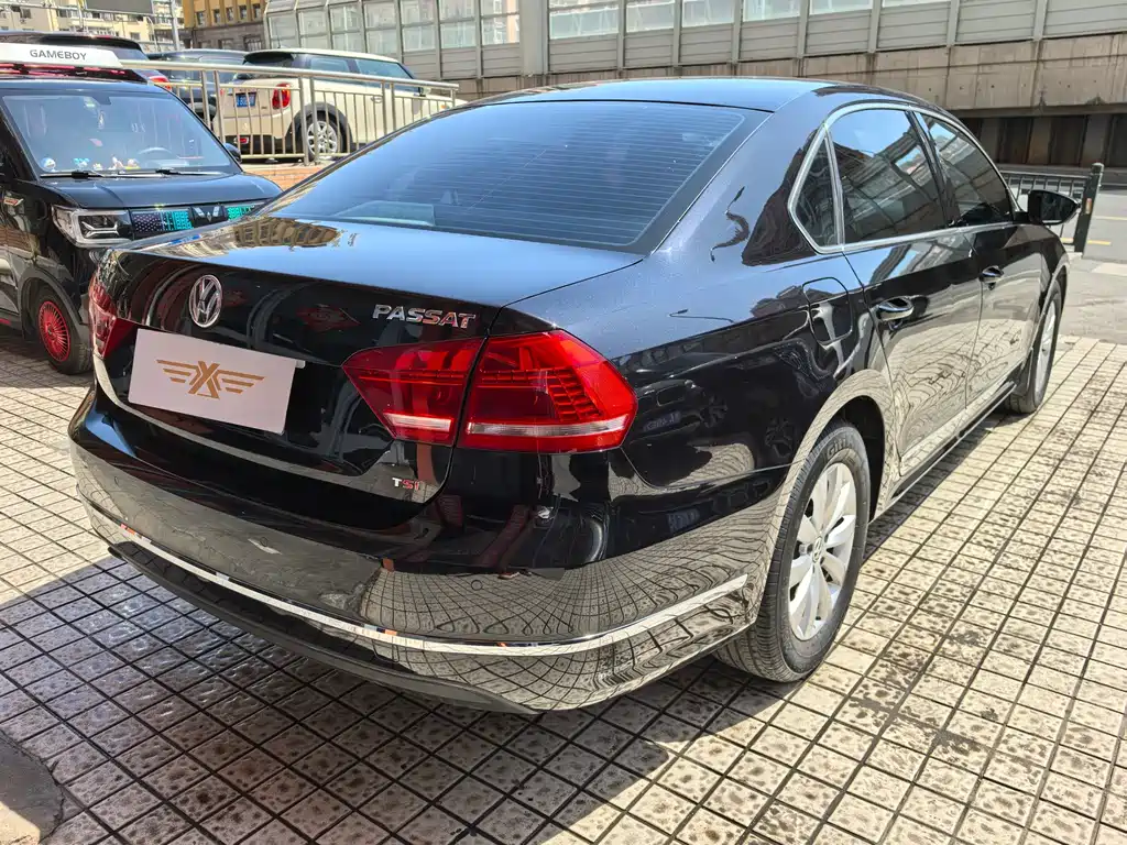 Volkswagen Passat 2015 1.8TSI DSG Zunjong Edition
