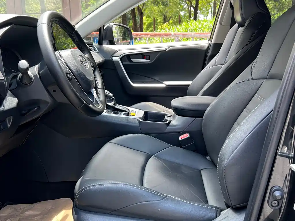 Toyota Wildlander 2023 2.0L CVT FWD Luxury PLUS Edition