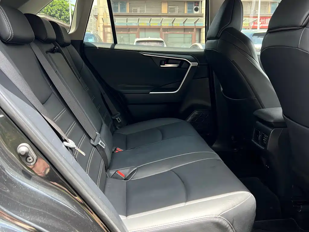 Toyota Wildlander 2023 2.0L CVT FWD Luxury PLUS Edition