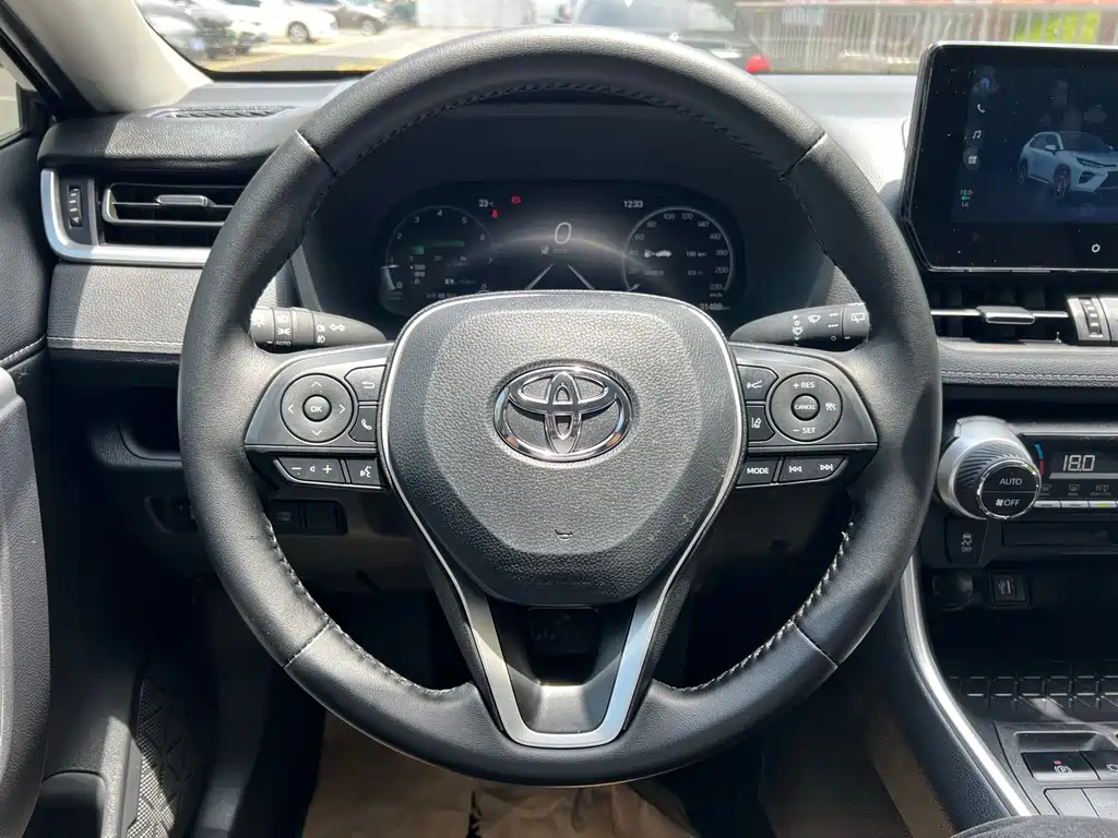 Toyota Wildlander 2023 2.0L CVT FWD Luxury PLUS Edition