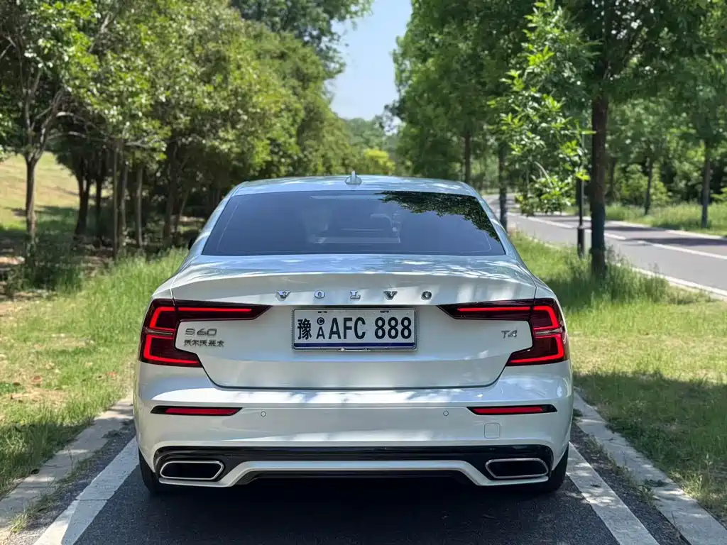 Volvo S60 2021 T4 Zhiyuan Sports Edition
