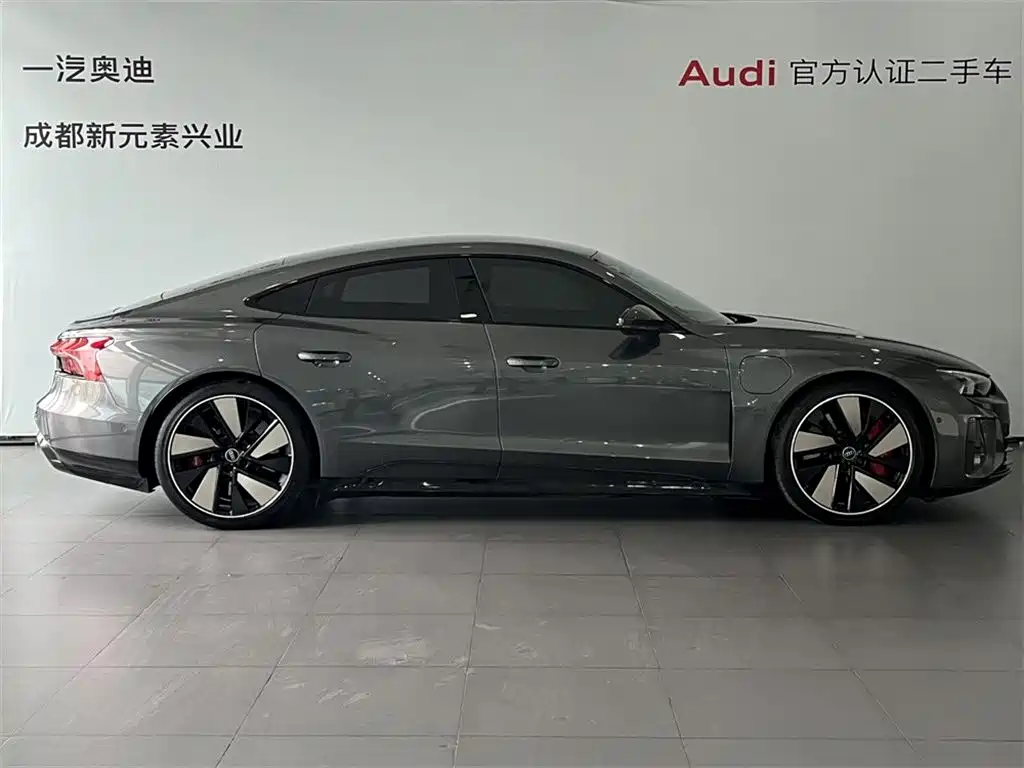 Audi e-tron GT 2023 Base