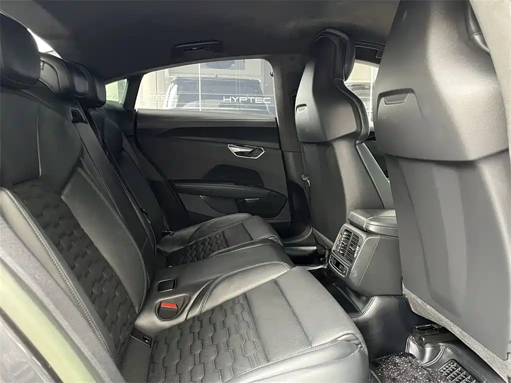 Audi e-tron GT 2023 Base