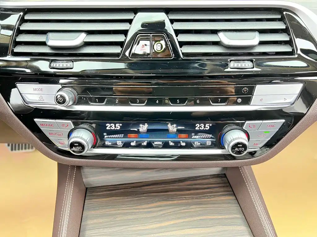 BMW 5 Series 2022 Facelift II 530Li Exclusive Luxury Package