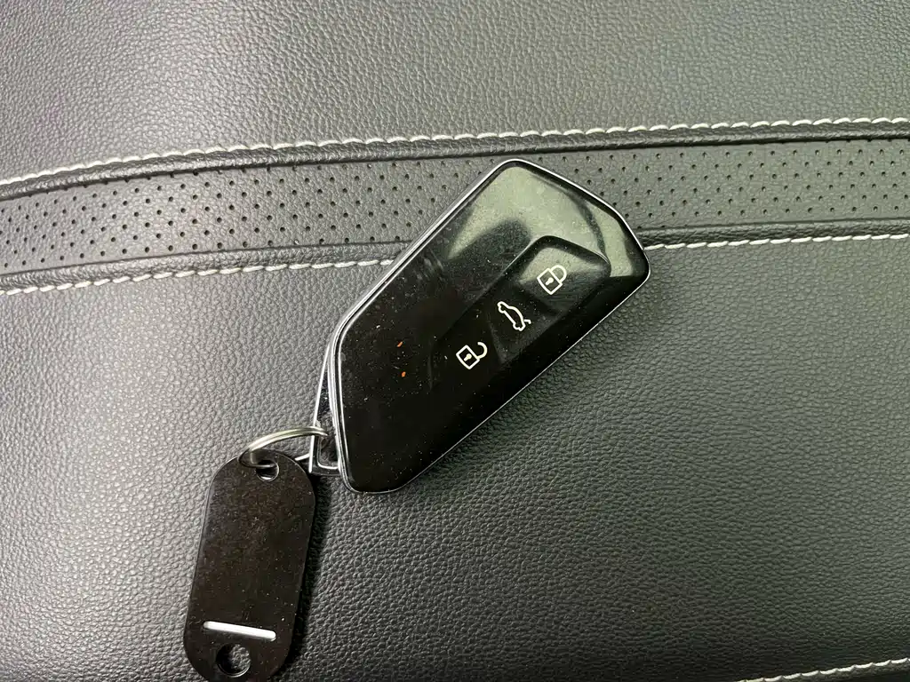 Tavendor 2021 380TSI AWD Luxury Edition Pro
