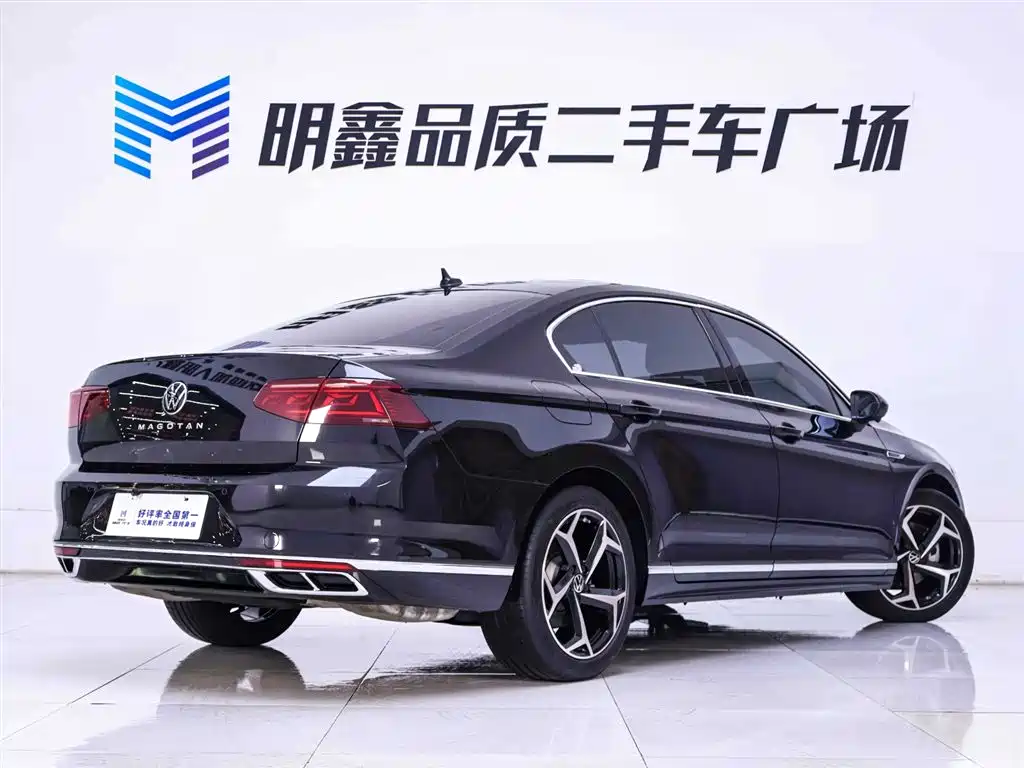 Magotan 2023 2 Million Edition 330TSI DSG Luxury