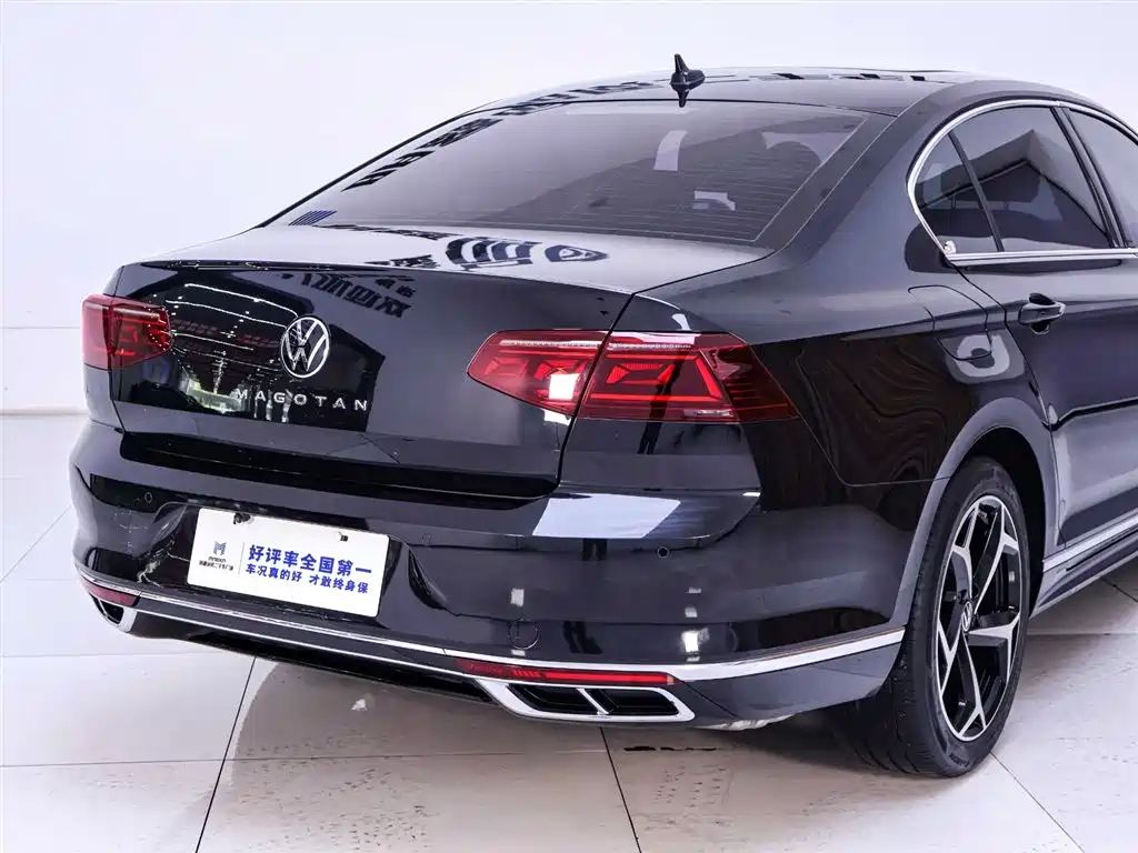 Magotan 2023 2 Million Edition 330TSI DSG Luxury