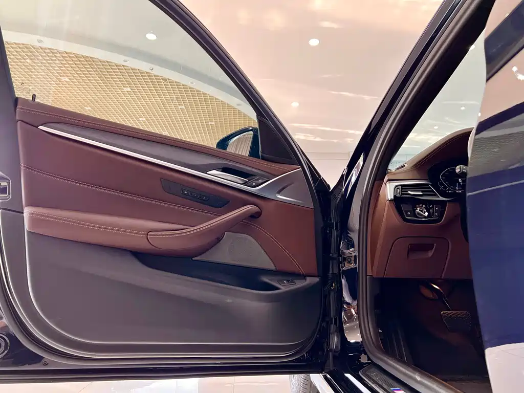 BMW 5 Series 2023 530Li Leading Edition M Sport Package