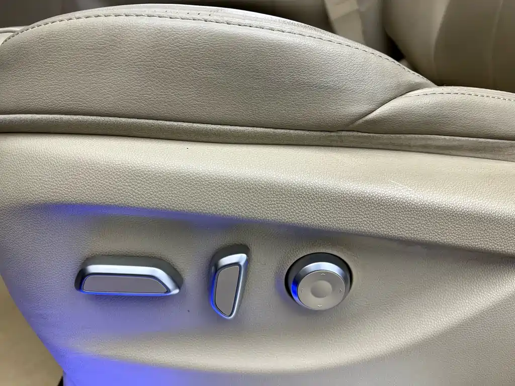 Buick GL8 2023 ES Land Business Class Luxury Edition
