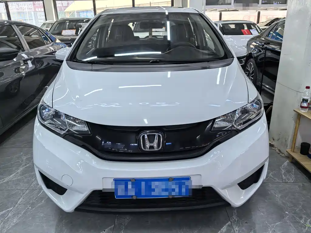 Honda Fit 2016 1.5L LXS CVT Comfort Sunroof Edition