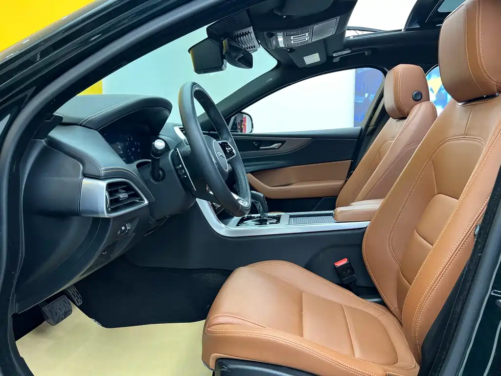 Jaguar XEL 2021 2.0T 250PS R-DYNAMIC S