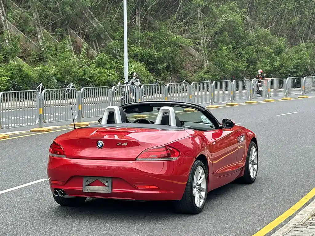 BMW Z4 2013 sDrive20i Leading Edition