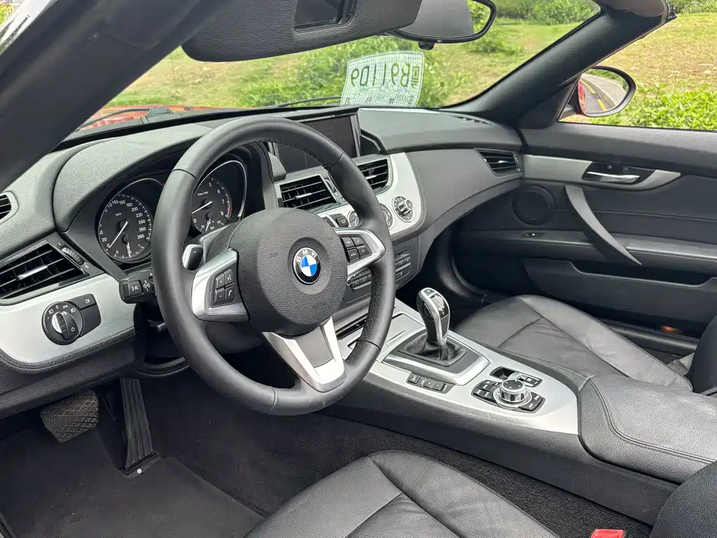 BMW Z4 2013 sDrive20i Leading Edition