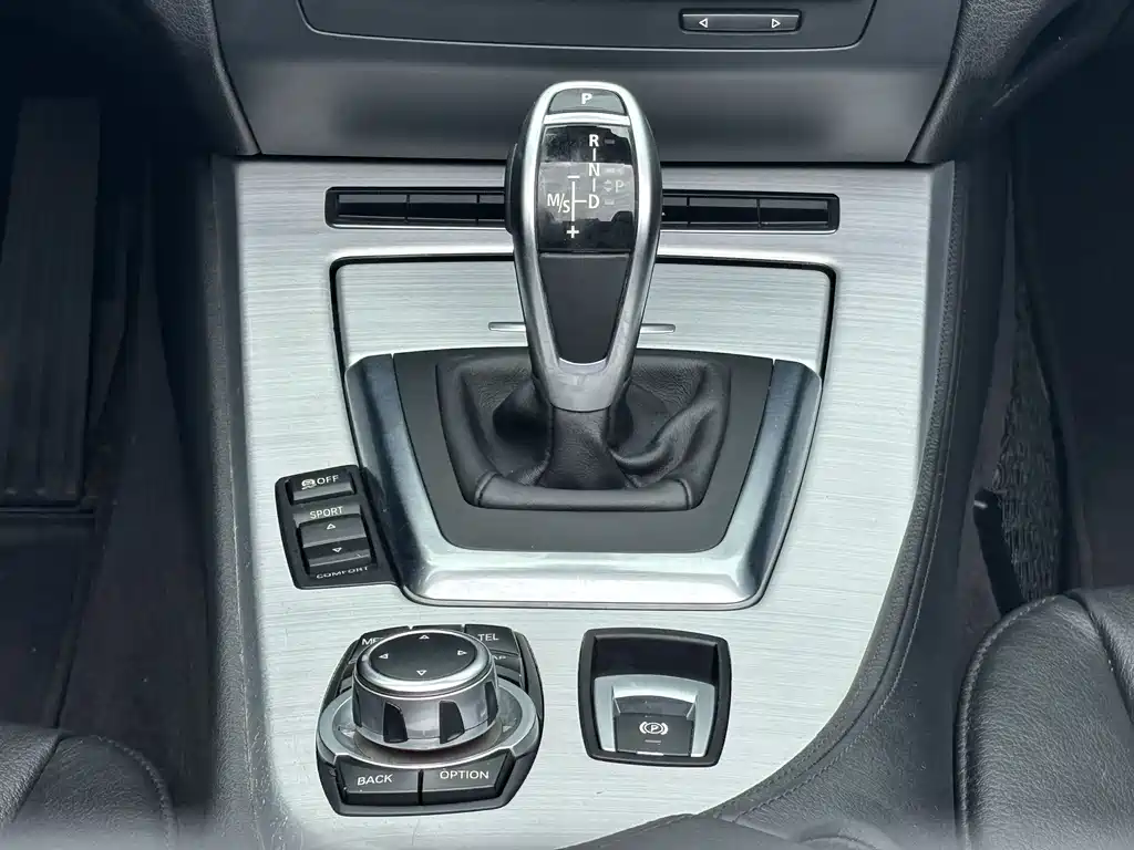 BMW Z4 2013 sDrive20i Leading Edition
