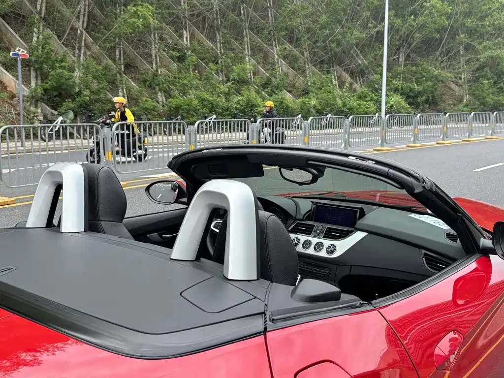 BMW Z4 2013 sDrive20i Leading Edition