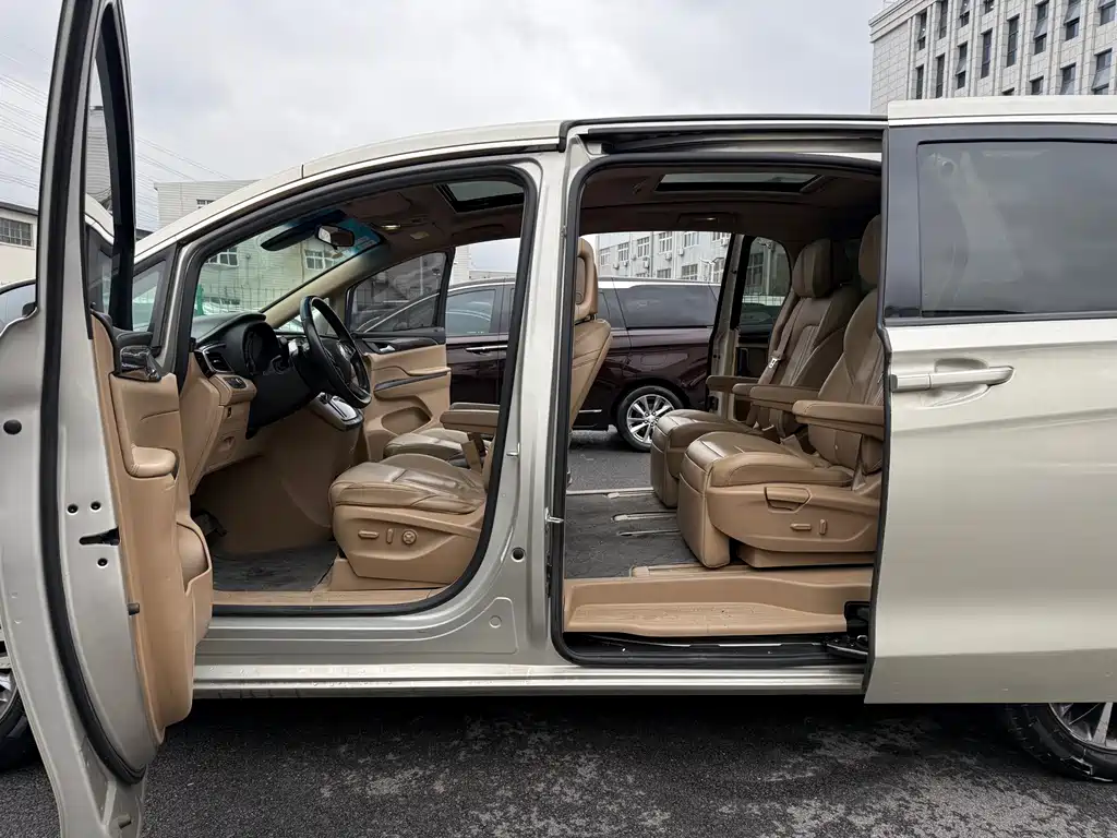 Buick GL8 2018 ES 28T Luxury China VI