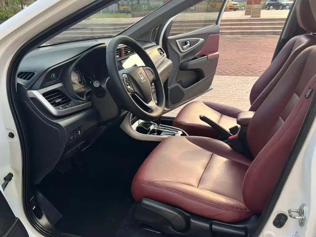 Honda Crider 2016 1.8L CVT Luxury Edition