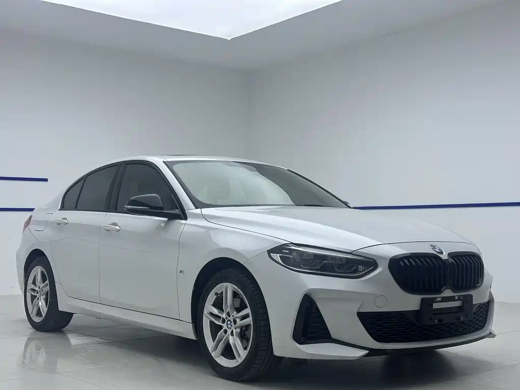 BMW 1 Series 2021 120i M Sport Shadow Edition