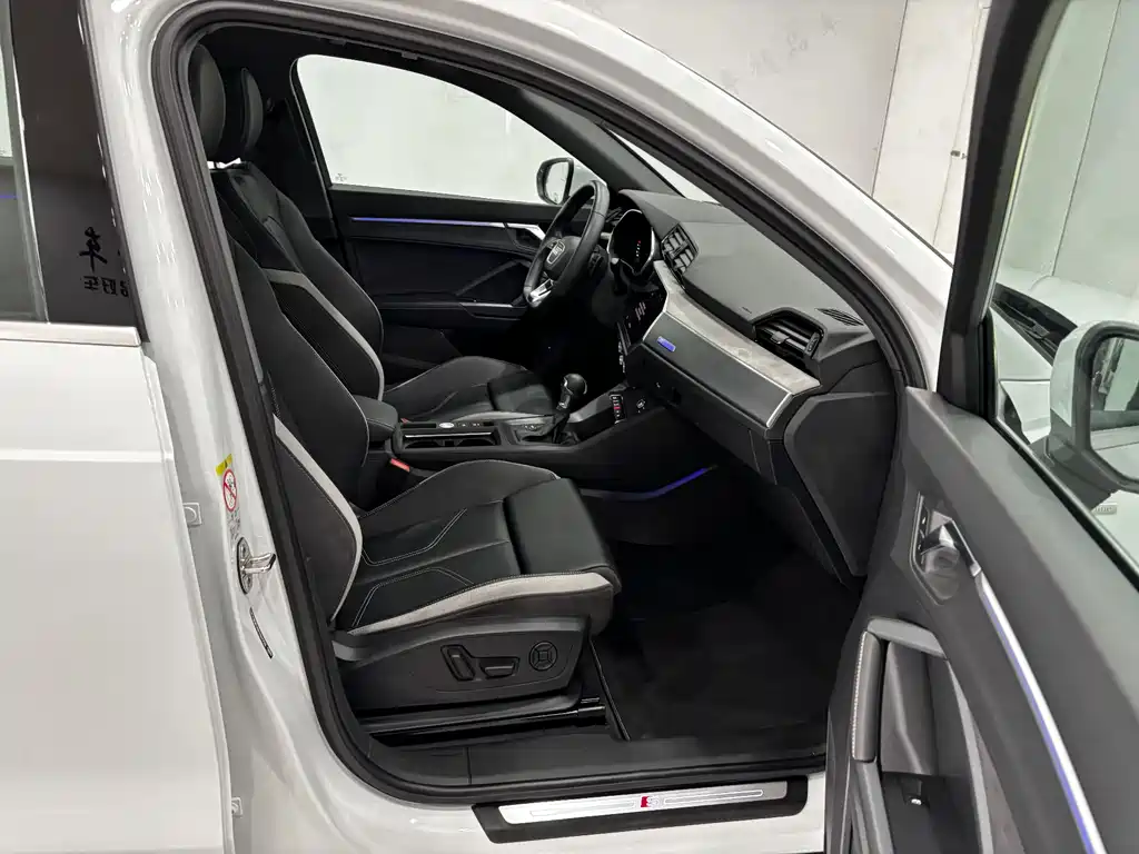 Audi Q3 2024 40 TFSI Fashion Dynamic Edition
