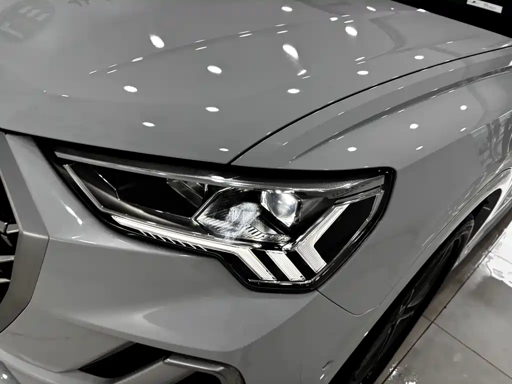 Audi Q3 2024 40 TFSI Fashion Dynamic Edition
